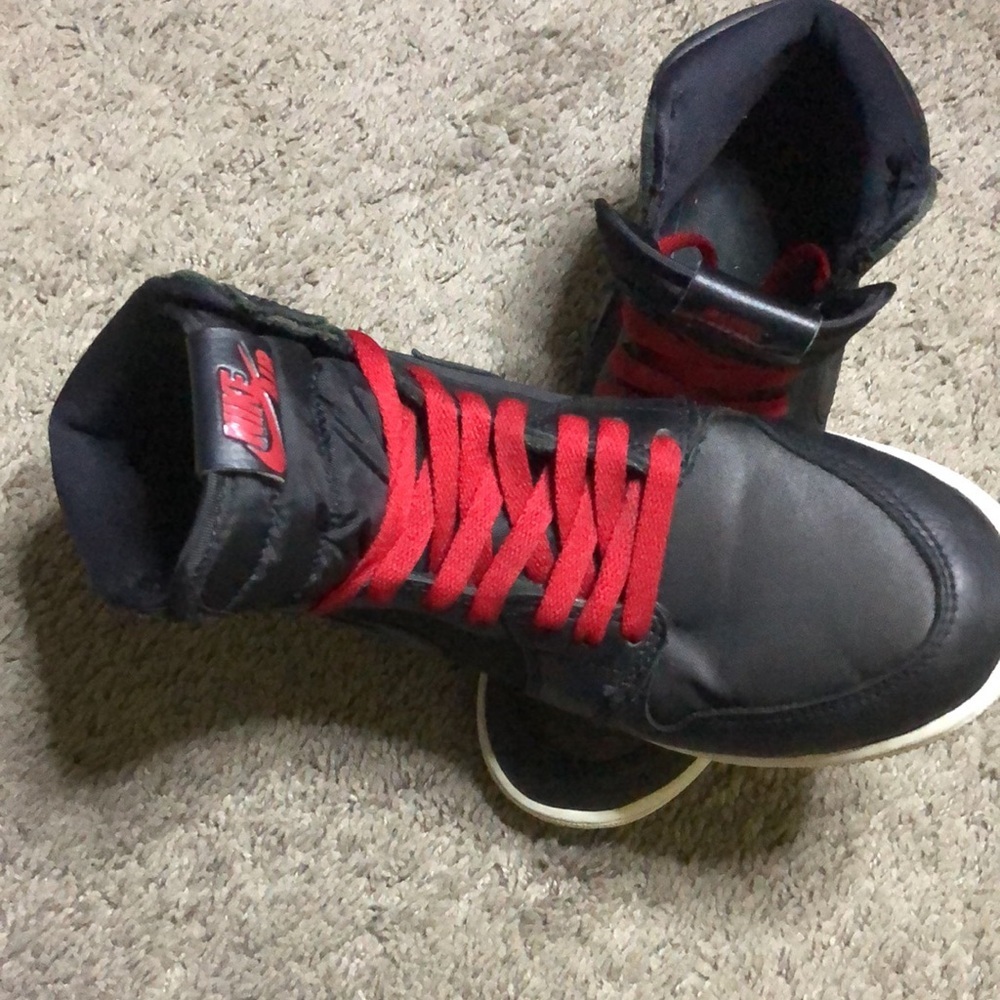 Air Jordan 1 Retro High OG Young Kids - Picture 9 of 16